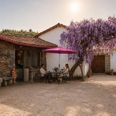 Casa Grande De Covas-rural Boutique & En La Ribeira Sacra Daire Taboada