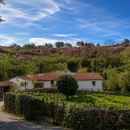 Casa Grande De Covas-rural Boutique & En La Ribeira Sacra *